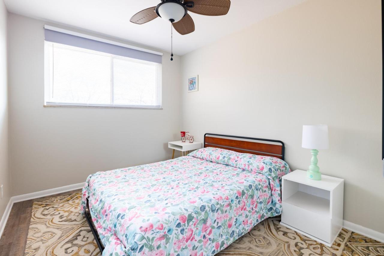 Fairview Park Georgetown Villas 3-2C Close To Cleveland Airport And Fairview Hospital Ideal For Long Stays! מראה חיצוני תמונה